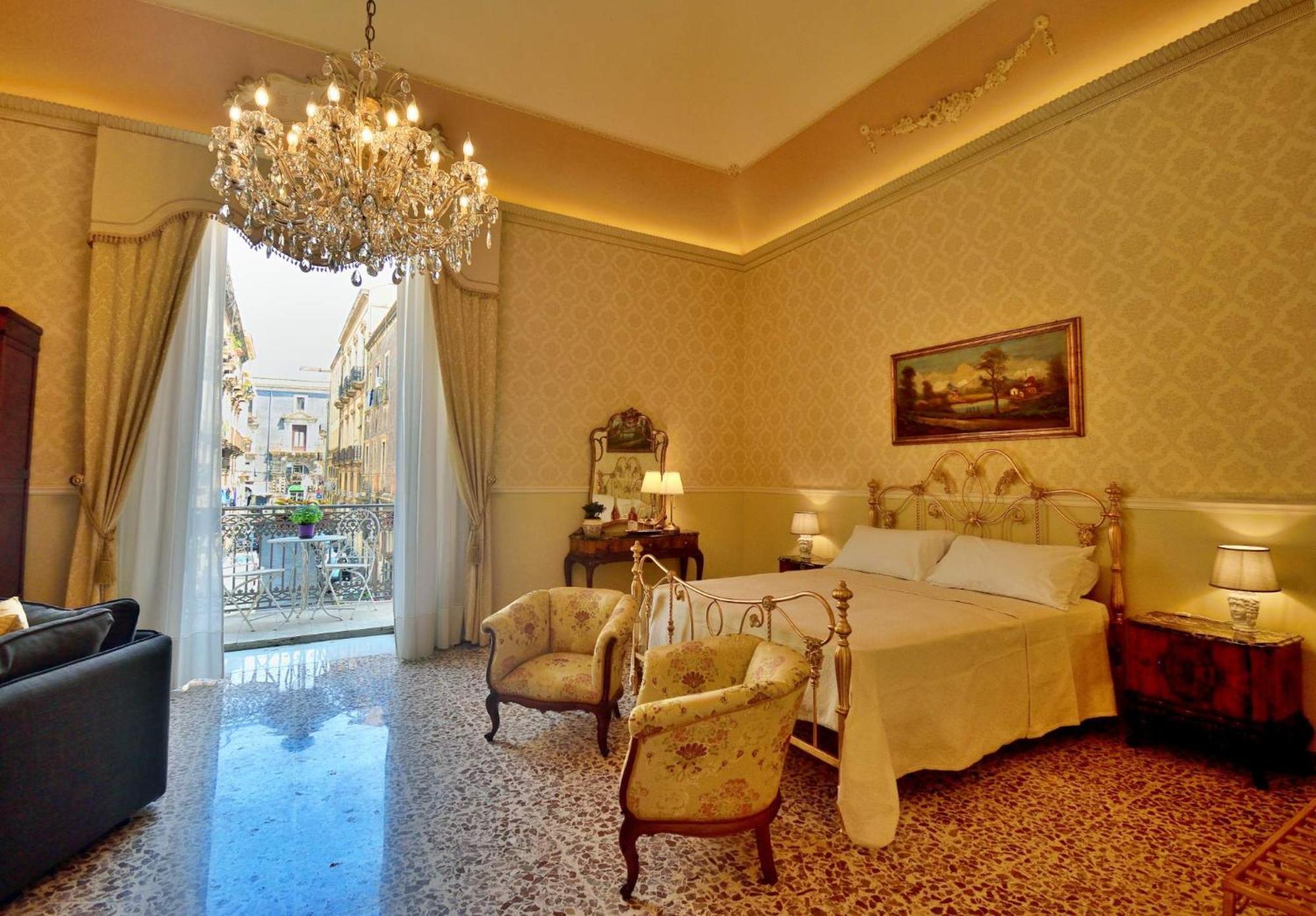 Bellini Inn Deluxe Catánia Buitenkant foto