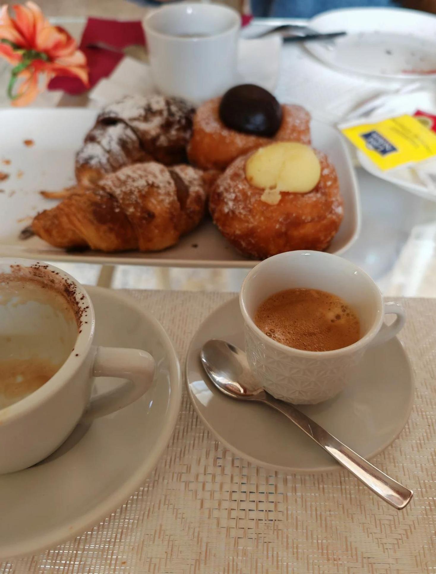 Bellini Inn Deluxe Catánia Buitenkant foto