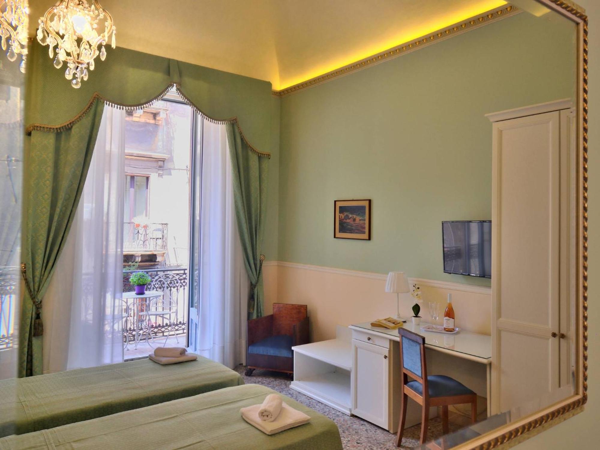Bellini Inn Deluxe Catánia Buitenkant foto
